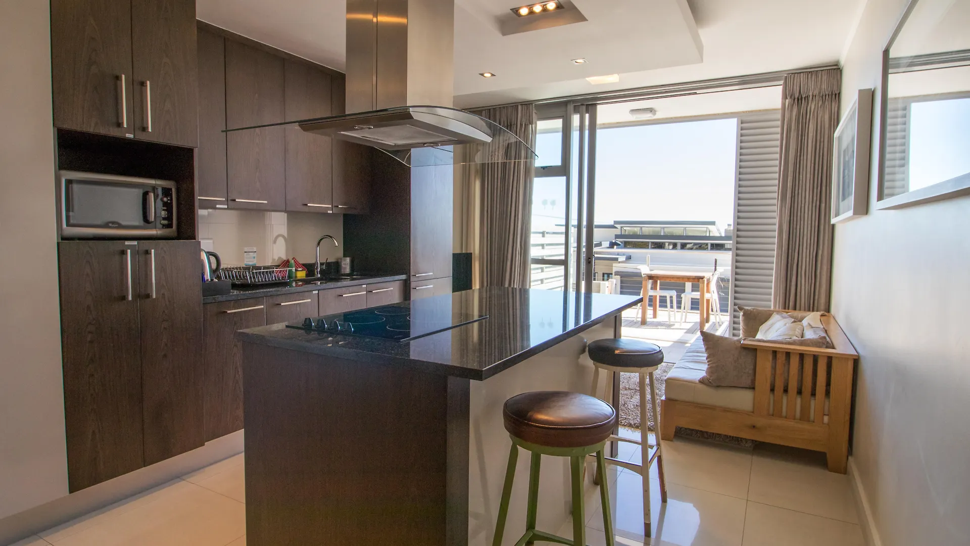 The Crystal Apartments Cape Town Aparthotel