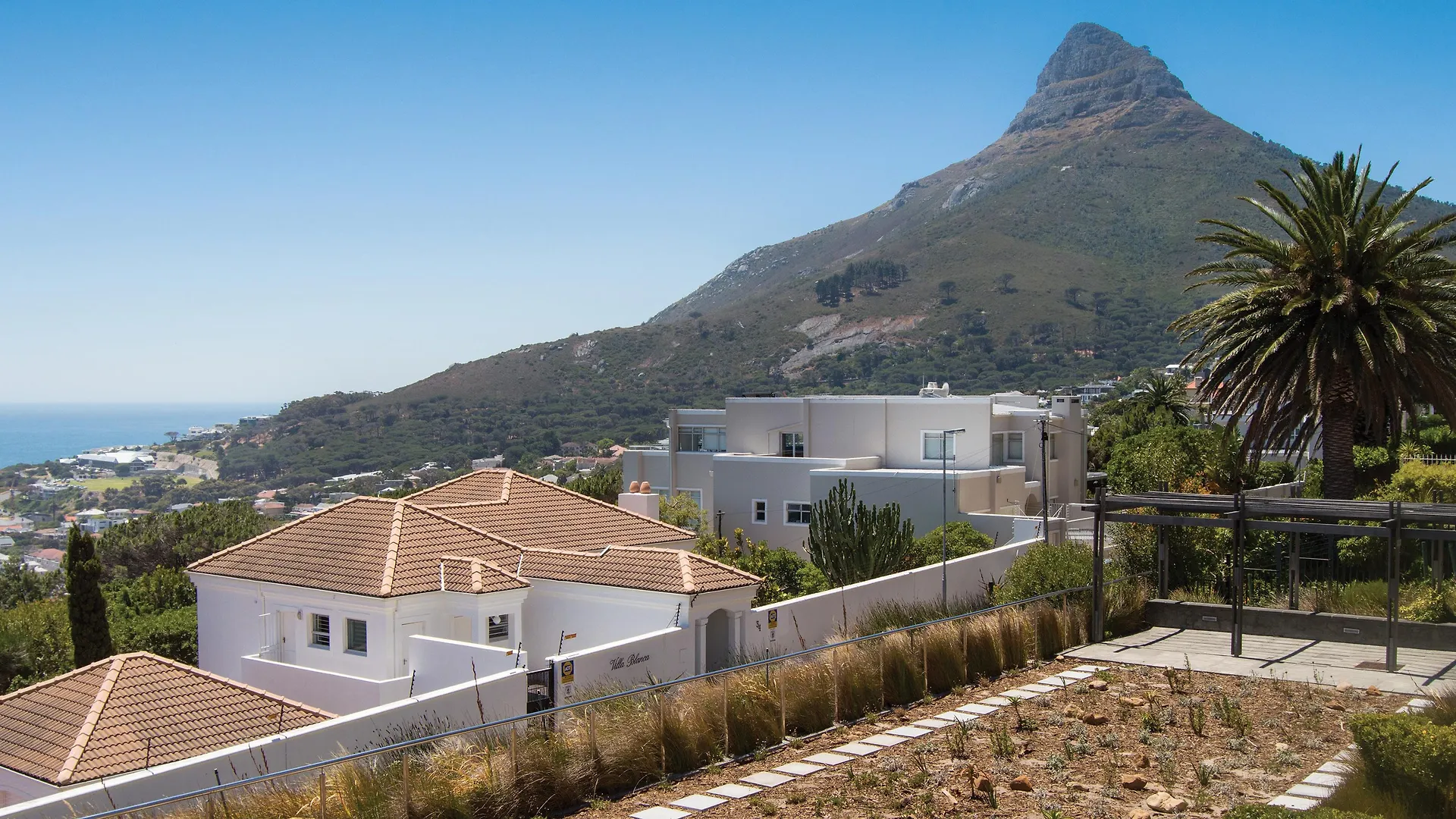 The Crystal Apartments Cape Town Aparthotel