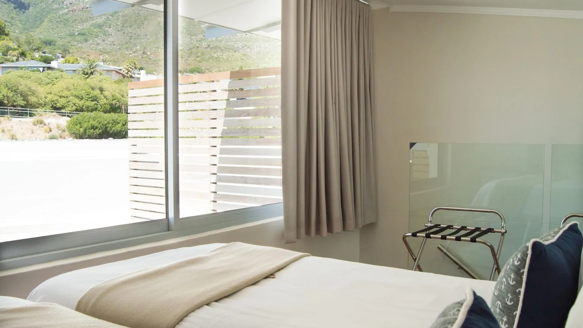 The Crystal Apartments Cape Town 4*,