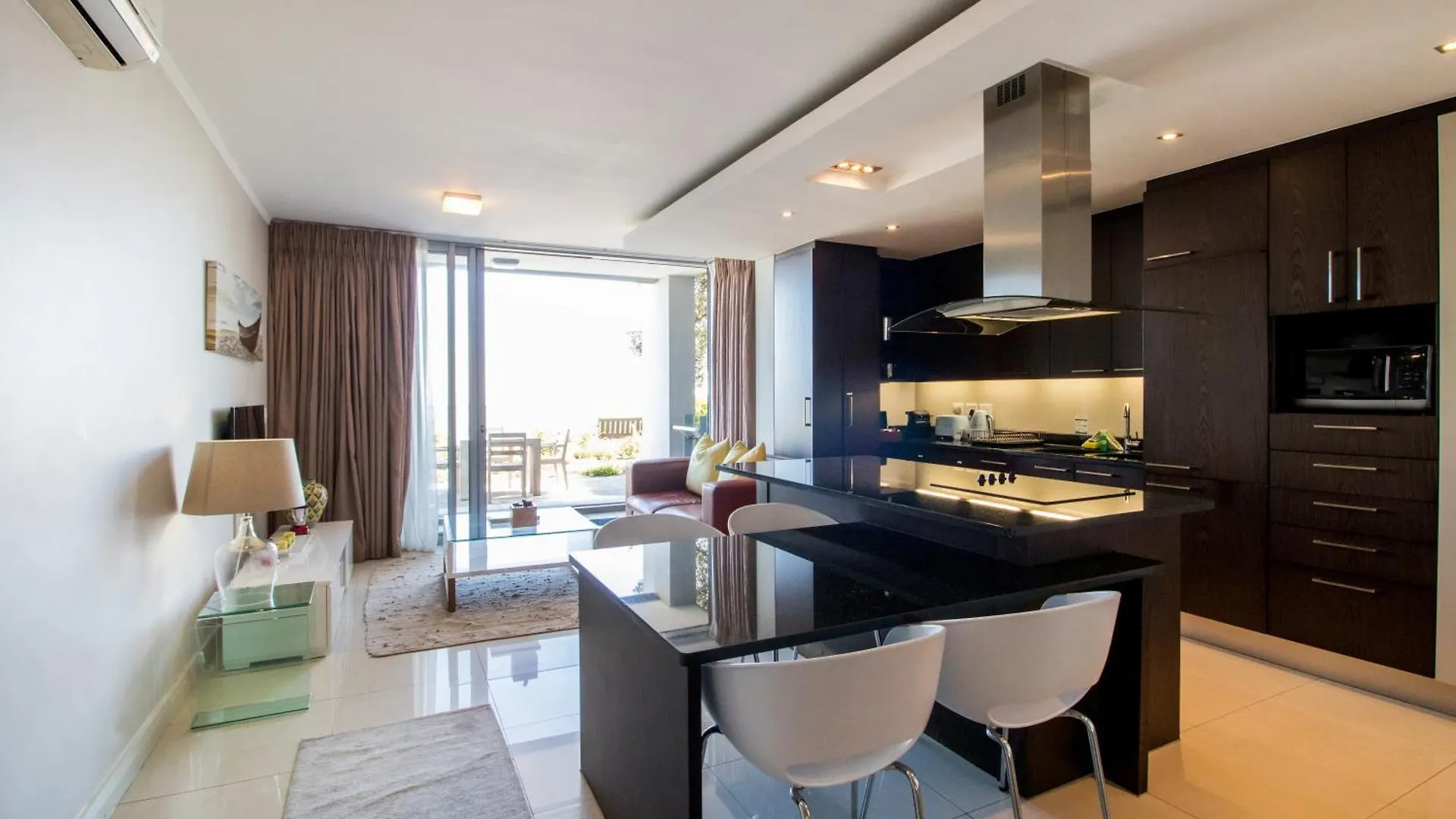 The Crystal Apartments Cape Town 4*,  South Africa
